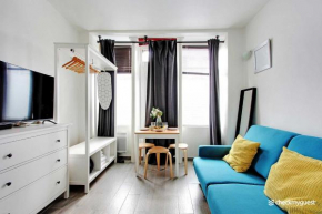 A Parisian experience for 2 - Place de Clichy